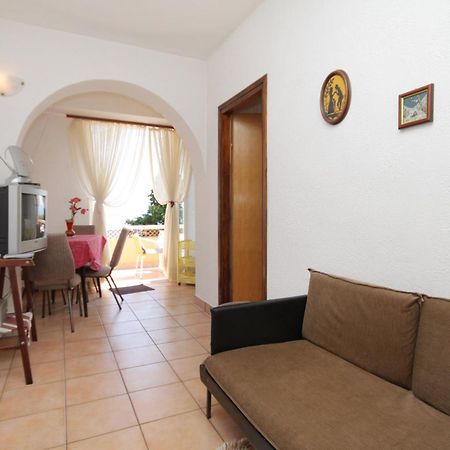 Apartments By The Sea Novi Vinodolski - 5558 Номер фото
