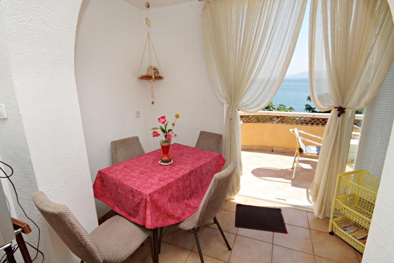 Apartments By The Sea Novi Vinodolski - 5558 Экстерьер фото