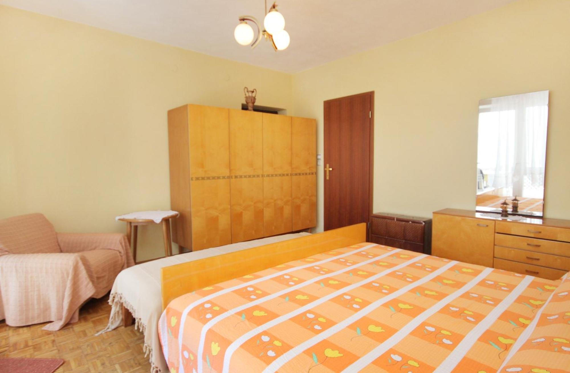 Apartments By The Sea Novi Vinodolski - 5558 Номер фото